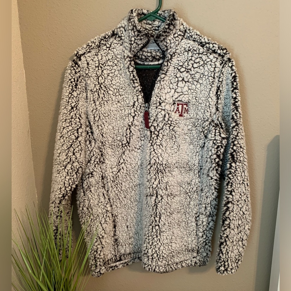Collegiate Outfitters pullover. Texas A&M. Size S.
